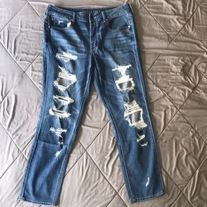 Ripped tomgirl Jeans
